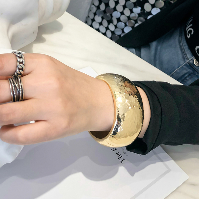 Gold Plated Hammered Wide Cuff Bangle for Women Chunky Textured Statement Bracelet, Vintage Inspired Fashion Jewelry OEM/ODM