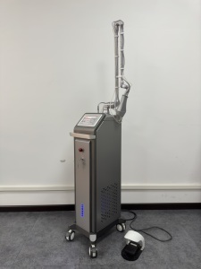 Système laser fractionné au CO2 professionnel 10600 nm pour les cicatrices d'acné, les vergetures, le raffermissement de la peau, appareil pour clinique esthétique et spa médical - Product Image 6