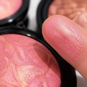 Palette <span class=keywords><strong>de</strong></span> maquillage visage personnalisée avec logo, surligneur et blush minéraux à base <span class=keywords><strong>de</strong></span> plantes, waterproof, scintillant, végétalien, marque privée, poudre <span class=keywords><strong>de</strong></span> blush - Product Image 3