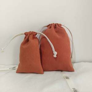 Bolsa de Terciopelo Negra Personalizada para Joyería y Gafas, con Característica Reciclable y Logotipo Incluido - Product Image 4