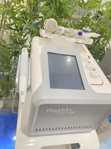 Best Price Needle Free Mesotherapy Reskin II Hydra Cleaning Hydrating Facial <b>Machine</b> with US Plug <b>for</b> Salon Equipment - Product Image 3