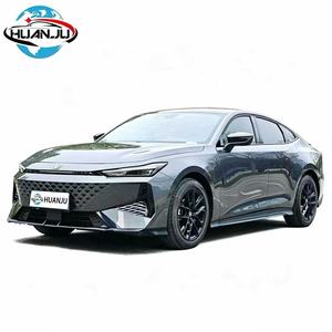 <span class=keywords><strong>Voiture</strong></span> d'<span class=keywords><strong>occasion</strong></span> la plus vendue 2025 Changan Uni-V 1.5t 500bar Premium LHD Berline <span class=keywords><strong>Automatique</strong></span> Turbo Compacte pour la ville et les trajets quotidiens - Product Image 1