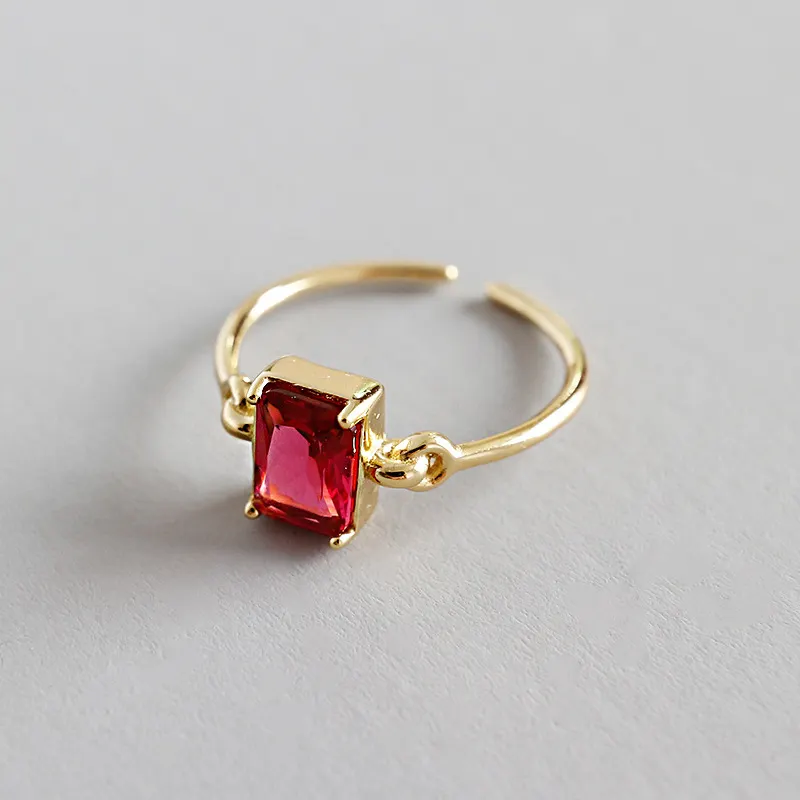 जंगली लाल वर्ग जिक्रोन हीरा उंगली मूल्य 925 स्टर्लिंग चांदी की अंगूठी FSR315