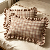 Housse de coussin décorative à volants imprimé écossais beige, style rustique campagnard, pour décoration vintage de chambre à coucher