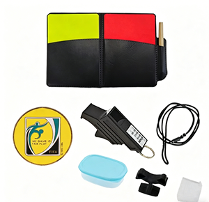 Ensemble d'accessoires pour arbitre de football : sifflet, cartes rouges et jaunes, dispositif de tirage de la loterie, drapeaux de bordure, manomètre. - Product Image 6