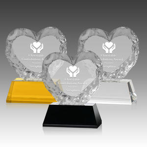 Trofeo a Forma di Cuore in Cristallo K9 Texturizzato, Premio per Donazioni Benefiche, Regalo Aziendale per Team - Product Image 6