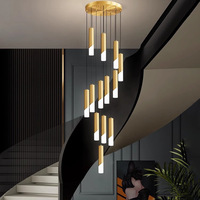 Lustre d'escalier en fer moderne, luxueux, simple et exquis, avec lumière LED longue et rotative, pour maisons duplex, villas et escaliers ouverts