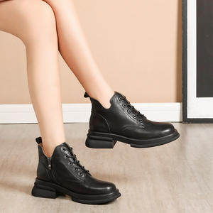 Botines de cuero de vaca de talla grande Victoria Christina Hesketh con cremallera y cordones, botas sin tacón, cálidas y de suela gruesa para otoño - Product Image 1