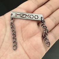 Étiquettes métalliques Consen en alliage de zinc électroplaqué argent antique avec chaîne, antirouille, écologiques, pour vêtements et sacs
