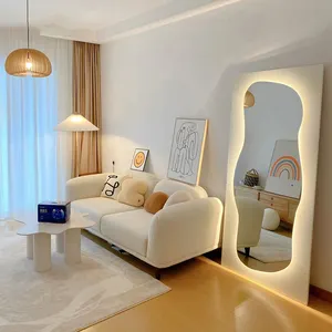 Tienda de ropa creativa para el hogar, espejo de piso de cuerpo completo luminoso LED inteligente con forma de onda irregular