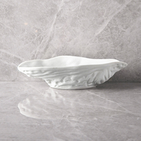 Nouveau plat de Sauce soja unique unique huîtres forme assiette en céramique apéritifs collations bol à salade en porcelaine blanche mate pour Restaurant