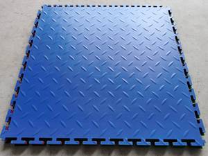 High Gloss Anti-Slip PVC Lock Floor Stylish Modern Office and Showroom Flooring Plain Texture for Garages - Product Image 3