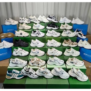 Femmes 2025 nouveau Design mode chaussures plates PU caoutchouc Stock botte avec livraison aléatoire pour le bureau ou un usage décontracté - Product Image 3