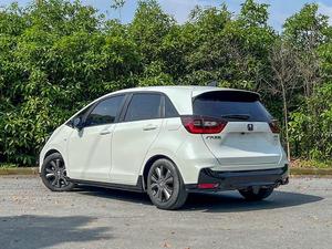 Honda Fit/Jazz 2024 1.5L CVT 1.5L 131 Caballos de Fuerza L4 LHD, Sedán Usado de Bajo Consumo para Uso Familiar - Product Image 3