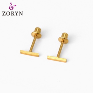 ต่างหูแบบติดหู สแตนเลสสตีล 316L กันน้ำ ชุบทอง 18K PVD แบบเกลียว ตัวอักษร Z  ปลอดภัยต่อผิวแพ้ง่าย ทนทาน สำหรับผู้หญิง - Product Image 5