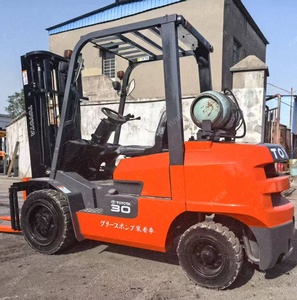 MITSUBISHI/TCM/KOMATSU 2.5/3/4/5/7/10/15/16/25/30-Ton <b>Used</b> Diesel Toyota FGZN30 Forklift with Three Master for Sale in shanghai - Product Image 2