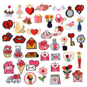 アイアンオンバック恋人ギフト装飾ピンクレッドバレンタインデー生地刺繍花封筒ハートパッチ - Product Image 1