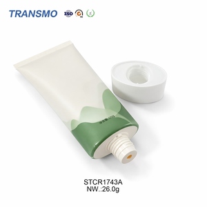 Flacon de soin de la peau en plastique souple et léger, rechargeable, éco-responsable et recyclable, avec tuyau cosmétique - Product Image 4