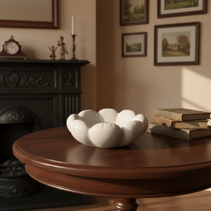 Portaoggetti Piccolo in Ceramica Floreale, Vassoio Decorativo a Forma di Fiore, Piatto Contenitore in Ceramica - Product Image 1