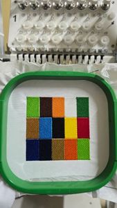 Machine à broder automatique Tajima 6 couleurs, nouvelle, avec <span class=keywords><strong>tête</strong></span> <span class=keywords><strong>de</strong></span> broderie pour chenille, sequins, chaîne et point éponge, pour vêtements d'enfants - Product Image 4