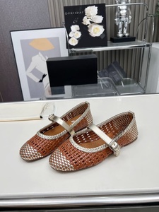 Zapatos Planos Mary Jane Tejidos en Azul Marino y Blanco para Mujer, con Correa de Hebilla y Punta Redonda - Product Image 6