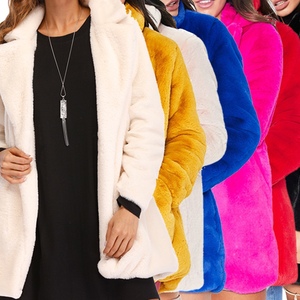 <span class=keywords><strong>Cappotto</strong></span> da <span class=keywords><strong>donna</strong></span> ampio con colletto e fodera in pelliccia - Product Image 2