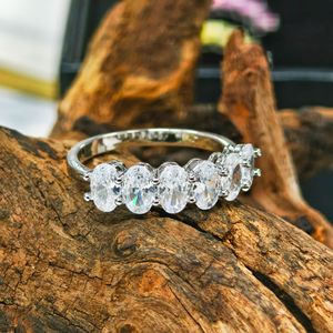 Anelli con Zirconi Ovali Brillanti, Fedi Nuziali, Gioielli da Sposa e Damigella, Anello Nuziale con Moissanite Taglio Ovale per Lei - Product Image 3