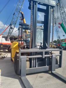 Carretilla elevadora diésel Komatsu FD160 usada de alta calidad, excelente rendimiento de 16 toneladas con motor de caja de cambios con núcleo de bomba de motor original de Japón - Product Image 5