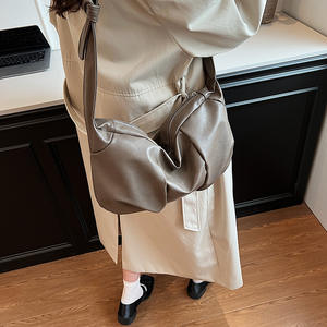 Nuevo bolso retro de otoño para bolas de masa hervida, diseño de nicho para mujer, bolso de hombro para axilas, bolso de mujer de gama alta - Product Image 2