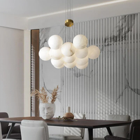 Lampe créative de style moderne en albâtre pour décoration intérieure de restaurant Lampe en albâtre Lustre sphérique à ballons ronds