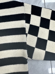 <span class=keywords><strong>Cardigan</strong></span> in cotone a maniche lunghe da donna con stampa a blocchi e a scacchi in bianco e <span class=keywords><strong>nero</strong></span> tessuto lavorato a maglia ricamato - Product Image 5