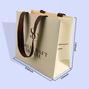 Sacs cadeaux en papier de luxe personnalisés par le fabricant avec poignée, fournisseur d'emballages pour boutiques de détail - Product Image 6