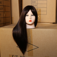 Mannequin de tête de poupée factice de cheveux humains longs et droits pour la formation à la modélisation de tressage