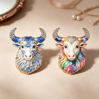 Broche en émail tête de yak personnalisée en gros, épingle à tête d'animal en strass, accessoire de mode pour vêtements, en stock