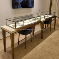 Vitrine de présentation en verre trempé MASTER 150*55*105cm avec éclairage LED, comptoir de présentation de bijoux de luxe en or avec serrure et dessus blanc