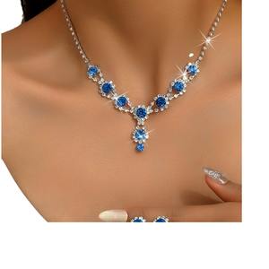 Conjunto de Joyería de Moda para Mujer al por Mayor: Pendientes y Collar de Aleación de Zinc Plateada con Cristales de Estrás Azules, Romántico - Product Image 6