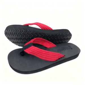 Sandales de plage décontractées pour femmes à semelle épaisse, avec larges brides tressées, antidérapantes, pour la marche en extérieur - Product Image 1