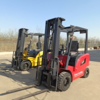 Montacargas Eléctrico Jichuan de Cuatro Ruedas con Tracción Total, Desplazador Lateral Eléctrico, Mástil de Una Etapa, CPD30 2000KG, CPD25 2500KG, 3M, 4M, 5M, 5.5M