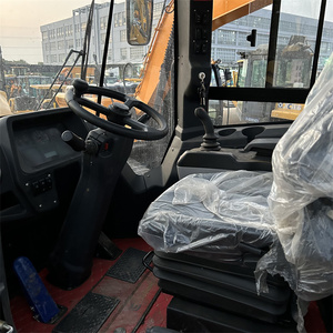 Chargeuse sur chenilles Liugong 856H 6 tonnes, capacité de la benne 3m, modèle 2023, moteur, boîte de vitesses, pompe neufs, garantie fiable - Product Image 5