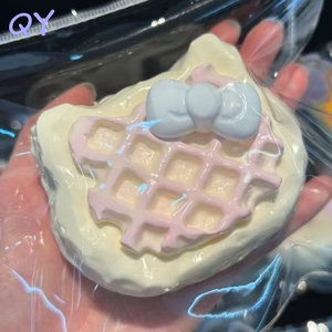 น่ารักมาก QY ซิลิโคนเค้กวาฟเฟิลของเล่นนุ่มบีบคลายเครียดของเล่นฝึกประสาทสัมผัสสำหรับวัยรุ่นผู้ใหญ่ - Product Image 5