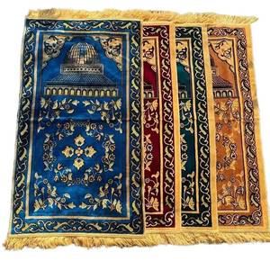 Alfombra de Oración Musulmana Royal Sejadah Janamaz - Elegante Alfombra Floral con Aspecto de Lana, Lavable, Apta para Uso en el Hogar y Camping - Product Image 4