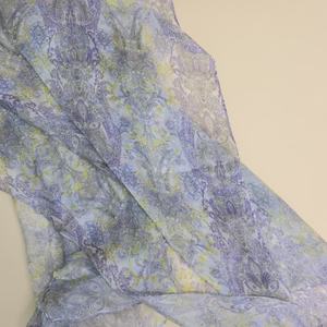 مناديل حريرية مطبوعة حسب الطلب عالية الجودة، إصدارات حصرية للمصممين أو الفنانين، أوشحة حريرية أنيقة للنساء - Product Image 3