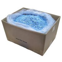Carton de 25 kg de cire dure en grains sans colophane, perles de cire bleues Macaron pour distributeurs de salons et épilation OEM
