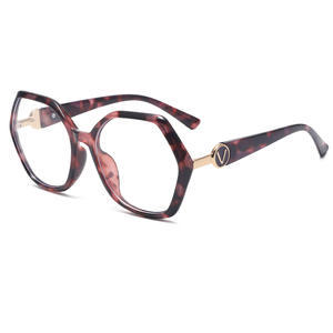 2024 Vintage TR90 cadre optique ordinateur lunettes Anti-lumière bleue Ultra-léger polygone Protection des yeux V lettre Design de mode - Product Image 6