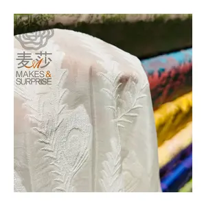 유럽 흰색 꽃 브로케이드 자카드 레이스 패브릭 컷 꽃 자카드 직물 럭셔리 드레스