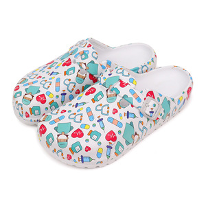 <span class=keywords><strong>Zuecos</strong></span> Antideslizantes de EVA para Mujer, con Estampado de Dibujos Animados, Cierre de Hebilla, Punta Cerrada, para Enfermeras y Hospitales, Venta al Por Mayor OEM, MOQ Bajo - Product Image 1