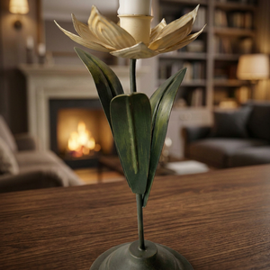 Candelero con Forma de Flor y Hojas Verdes, Decoración para el Hogar, Candelero de Metal Duradero - Product Image 4