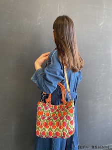 Bolsa de nailon ligera para el almuerzo, bolso de hombro con estampado floral y de corazones para uso diario - Product Image 4