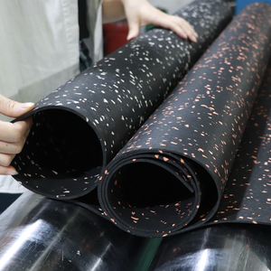 Rouleaux <span class=keywords><strong>de</strong></span> <span class=keywords><strong>tapis</strong></span> en caoutchouc antidérapant EPDM personnalisés en usine <span class=keywords><strong>de</strong></span> 8 mm et 13 mm pour les sols <span class=keywords><strong>de</strong></span> salle <span class=keywords><strong>de</strong></span> sport - Product Image 5