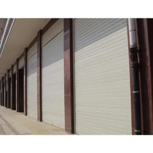 Porte <span class=keywords><strong>de</strong></span> <span class=keywords><strong>garage</strong></span> à enroulement <span class=keywords><strong>automatique</strong></span> moderne sur mesure avec design personnalisé - Product Image 2